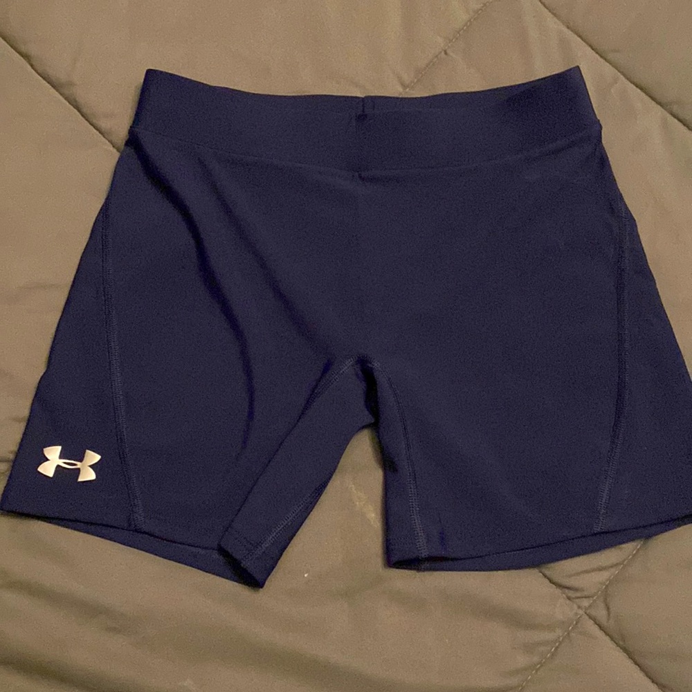 Under Armour navy blue compression shorts size Med. Like new condition.